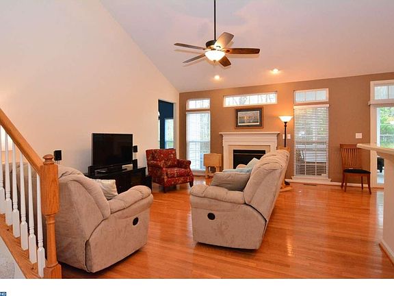 3rd image of 32612 Seaview Loop
