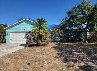 18521 Phlox Dr, Fort Myers, FL 33967
