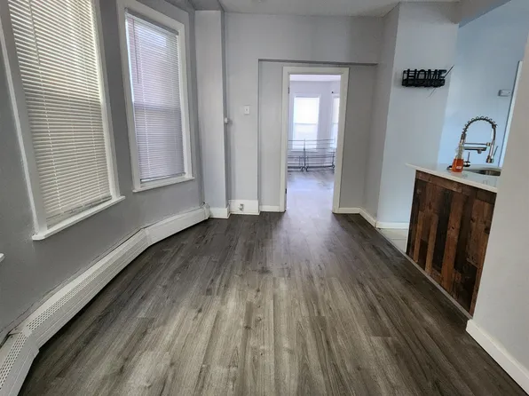 35 Orient Avenue image 2 of 14