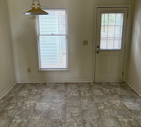 5th image of 3312 Midland Ct