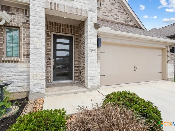 1952 Highland, Seguin, TX 78155