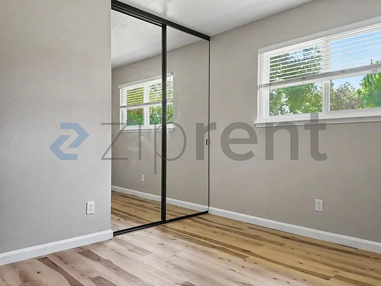 17068 Vintage Dr — Photo 38