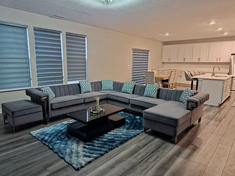 3131 Kent Dr — Photo 3
