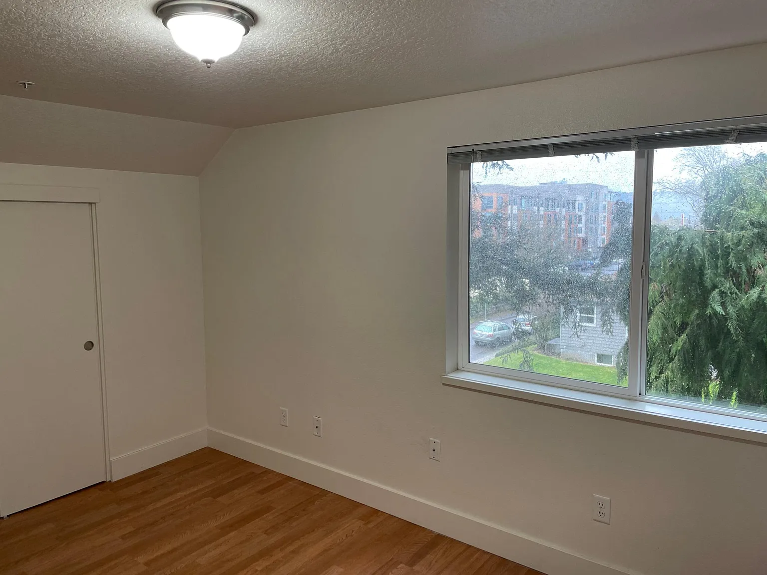 Studio, 400 sqft, $995 — Photo 3