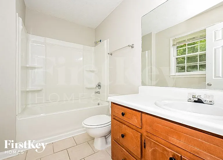 1247 Mountain Dr NE — Photo 9