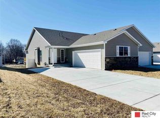 5305 Locust St, Lincoln, NE 68516