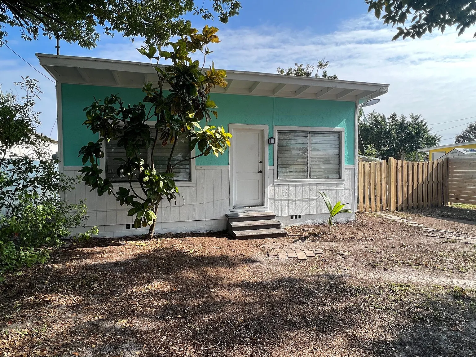 505 37th Avenue Dr E — Photo 3