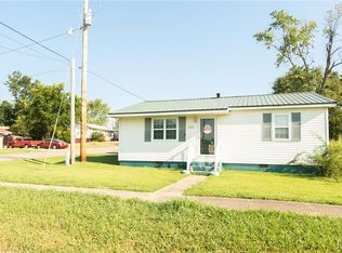 601 E Richardson Ave, Puxico, MO 63960