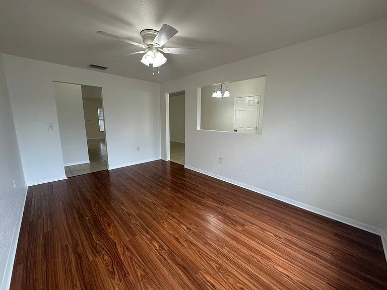 1603 NE 34th Ln — Photo 12