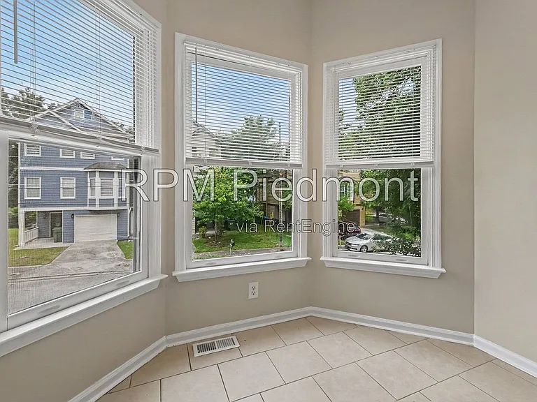 739 Prince Pl NW — Photo 11