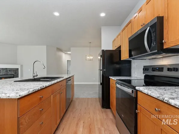 1137 N Cathy Ave, Meridian, ID 83642