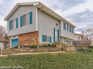 502 Princeton Dr, Bolingbrook, IL
