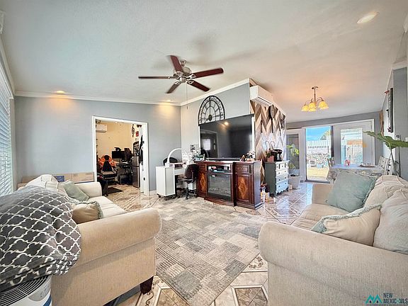 5th image of 1624 N Eleanor Cir