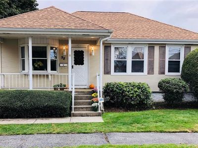 98 Bloodgood St, Pawtucket, RI, 02861