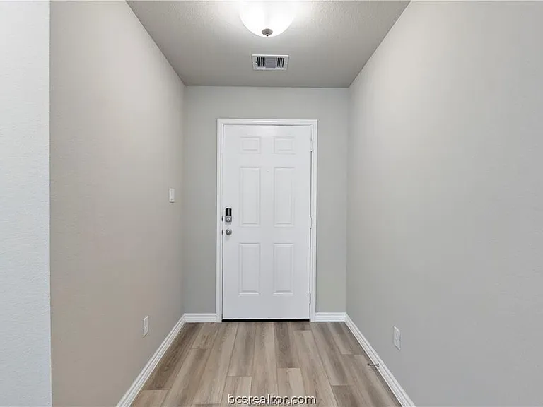 2119 Chief St — Photo 10