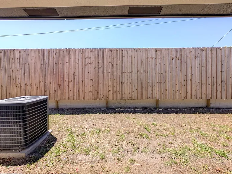 Yellow Pine Townhomes — Photo 22