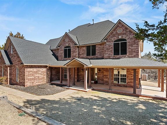 3rd image of 10400 Fawn Trail Rd