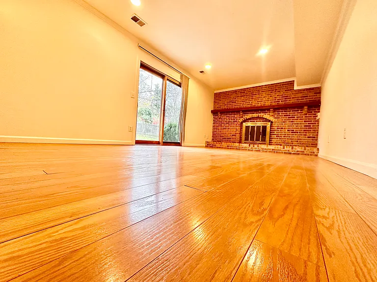 Logwood Ln — Photo 4