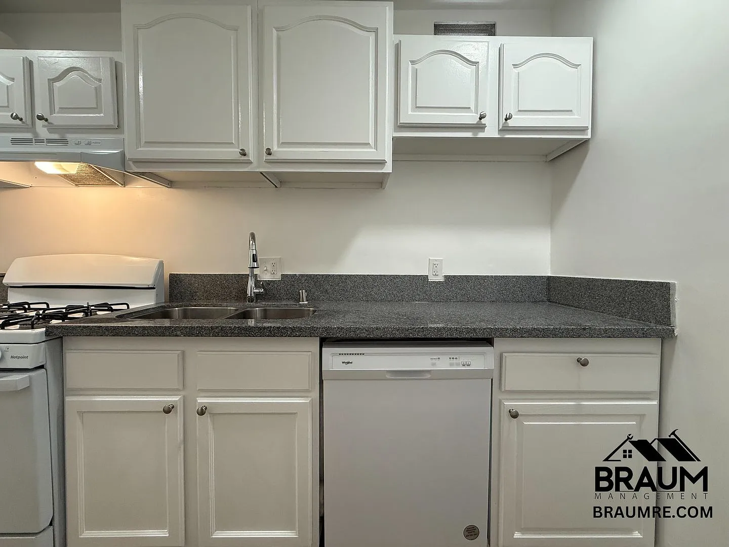 1537 Franklin Street — Photo 4