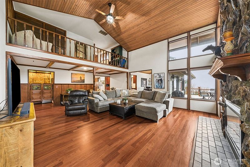 4th image of 18110 SE 372nd Street