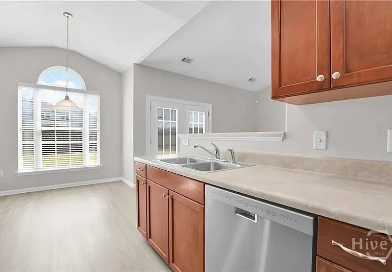 218 Willow Point Ln — Photo 17