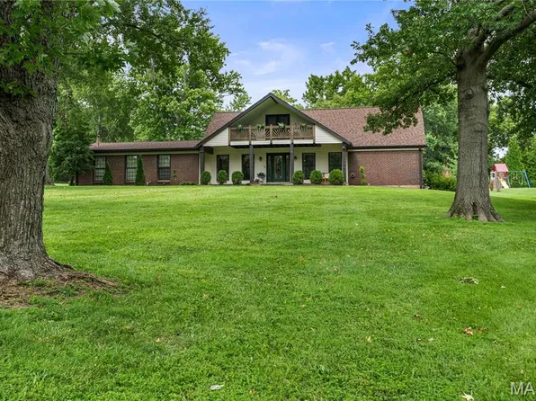 37 Beacon Hill Ln, Saint Louis, MO 63141