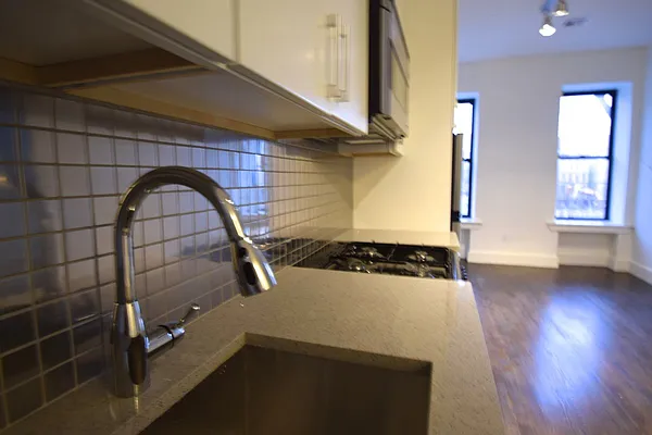 Rented by Bohemia Realty Group | media 74