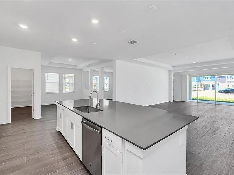 5768 Stephens Rd — Photo 12