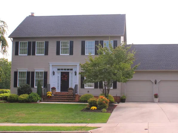 388 Equus Dr, Camp Hill, PA 17011