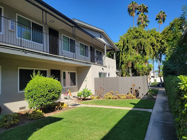 2265 San Anseline Ave #7 — Photo 12