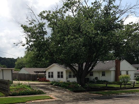 2nd image of 564 Frank Dr