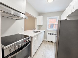 85 East Ave S #3, Hamilton, ON L8N 2T5