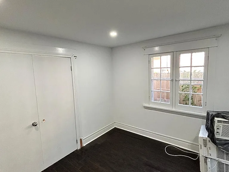 37 Clarence St — Photo 11