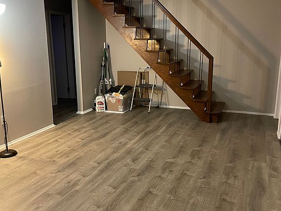 5th image of 230 Dehoff Dr