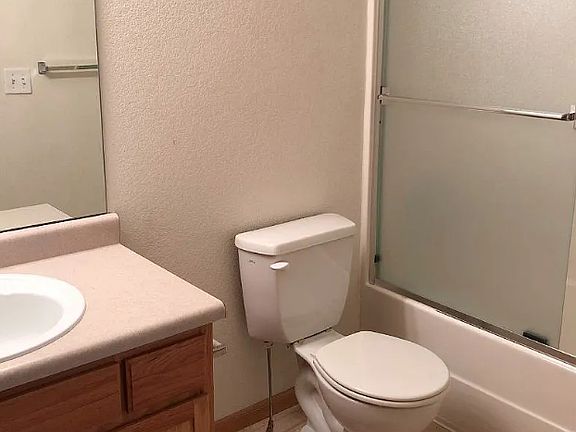 2nd image of 1120 City Park Ave #1-D106-1