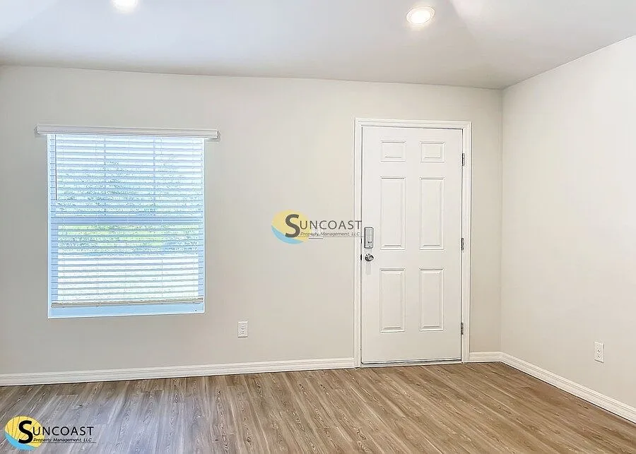 Apply Before 9/25 To Get A Full Month Free On Your Lease — Photo 2