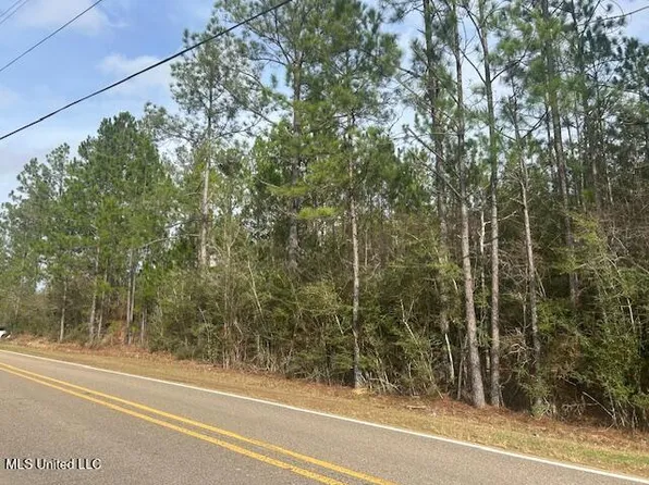 S Carr Brg, Biloxi, MS 39532
