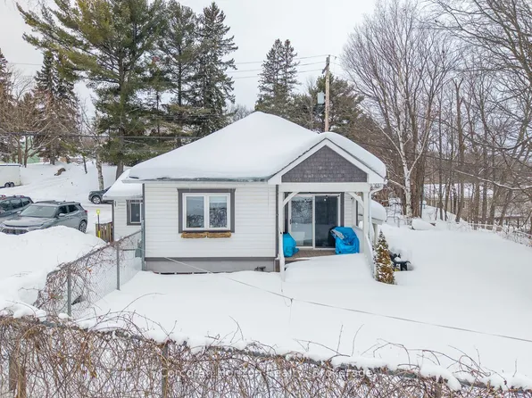196 Main St W, Huntsville, ON P1H 1X9