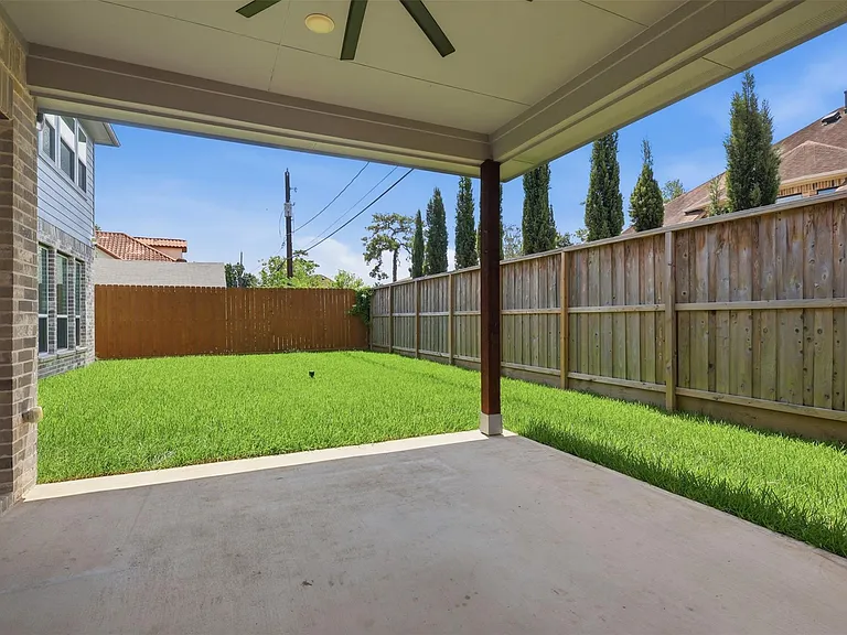 1303 Gardenia Dr — Photo 30