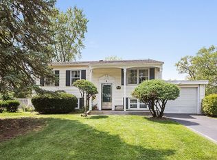 4 S Spruce Ln, Glenwood, IL