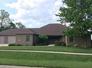 2202 Pear Tree Ct, Columbus, IN 47201