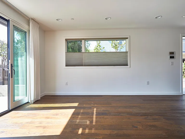 321 Rose Ave #1 — Photo 22