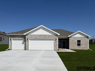 12405 S 205th Ave, Gretna, NE 68028