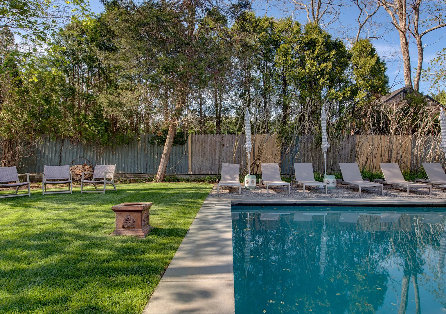 Southampton estate with private pool — Photo 2