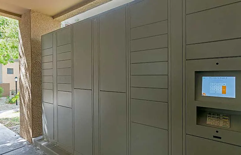 Bella Vista Apartment Homes — Photo 25