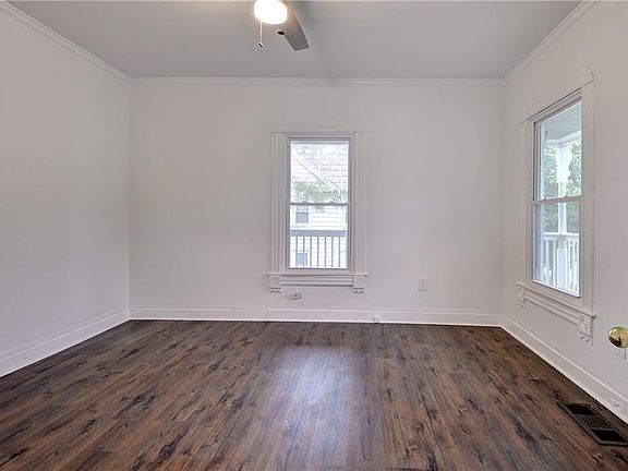 5th image of 216 Beach Rd