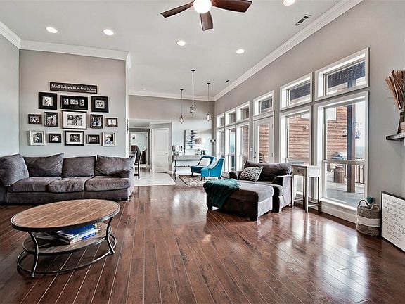 2nd image of 458 N Madison St #8731