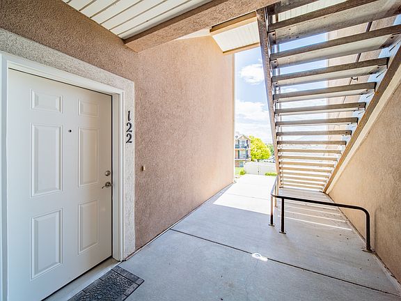 2nd image of 122 W Springview Dr #1