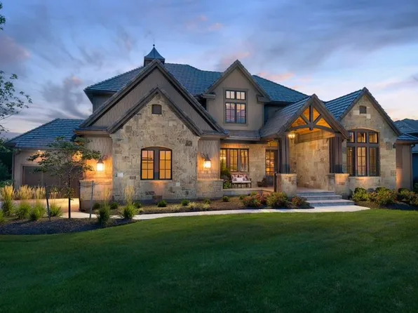 16208 Lucille St, Overland Park, KS 66221