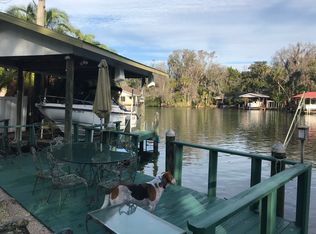 1316 SE Kings Bay Dr, Crystal River, FL 34429